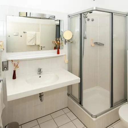 Tespo Und Sportpark Отель